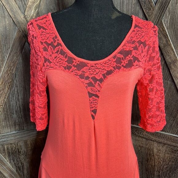 Plus size Dresses  - Picture 2 of 7